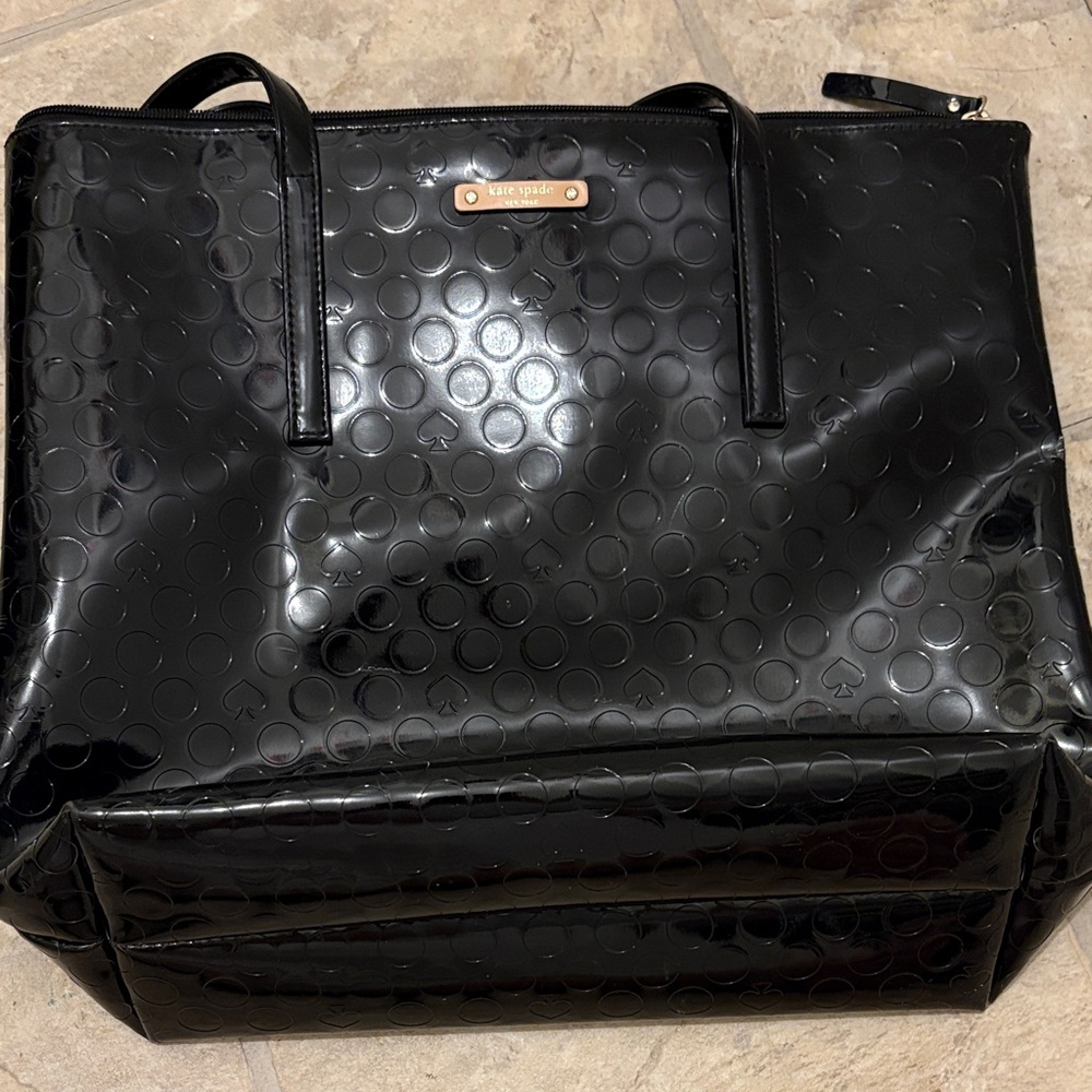 Kate Spade Glossy Black Circle and Spade Pattern Tote Bag w/ callouts - Picture 4 of 16